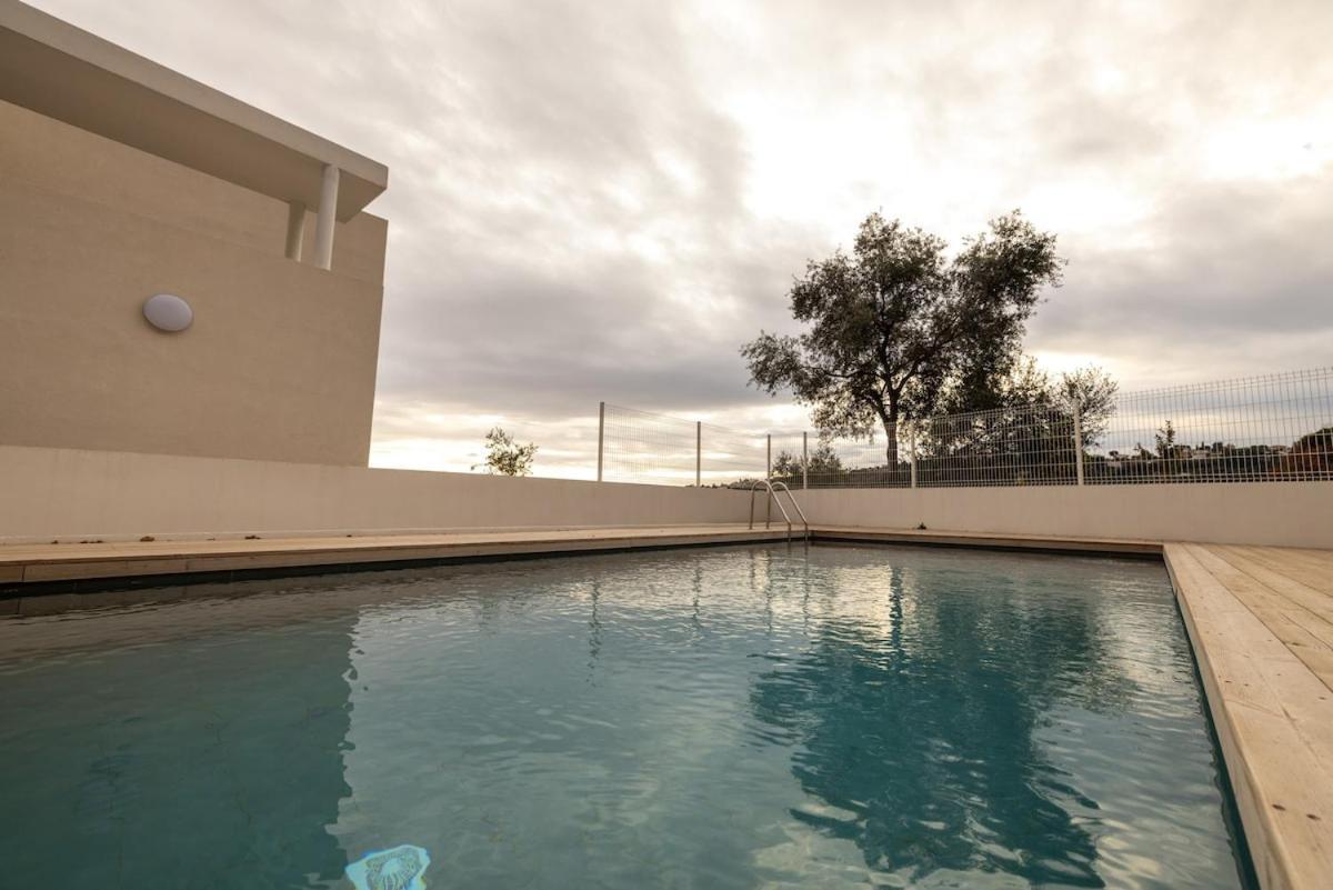 Avec Vue Mer, Terrasse Privee Et Piscine Appartamento