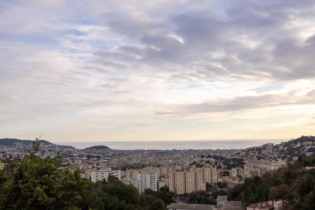 Avec Vue Mer, Terrasse Privee Et Piscine Nizza